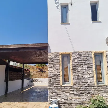 וילה Impeccable 3-bed In *