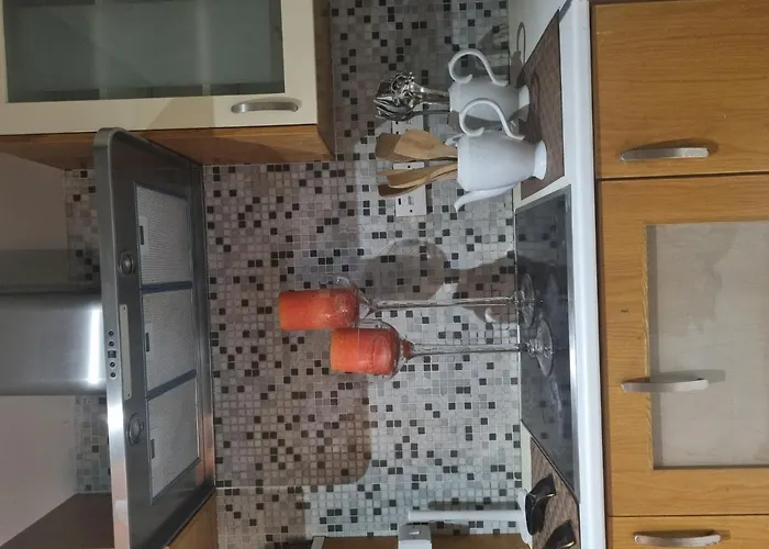 Impeccable 3-bed In Βίλα *