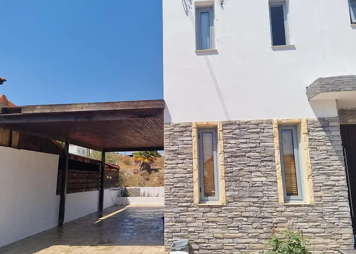 Βίλα Impeccable 3-bed In *